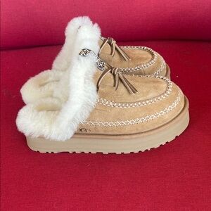 UGG Women's Cozy Tan Slippers with Cream Fur